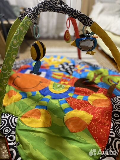 Развивающий коврик для младенца