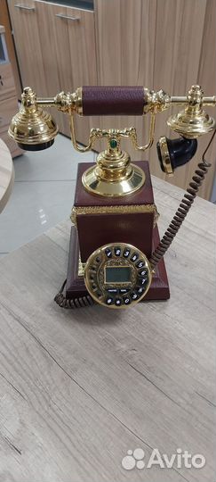 Ретро телефон
