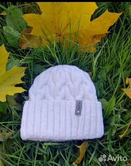 Шапка вязанная женская