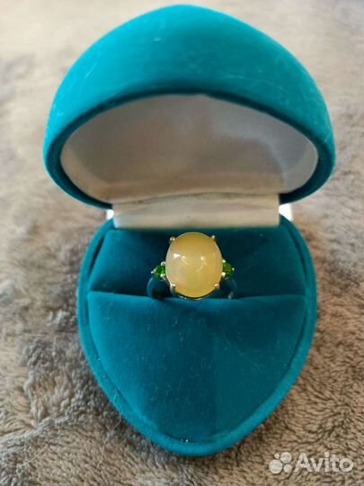 Серебряное кольцо с эфиопским опалом