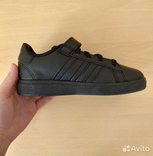 Кроссовки adidas кожаные р. 31