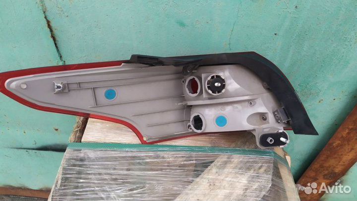 Фонарь задний правый Ford Focus 3