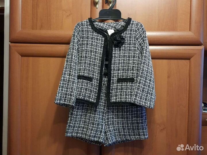 Стильный костюм