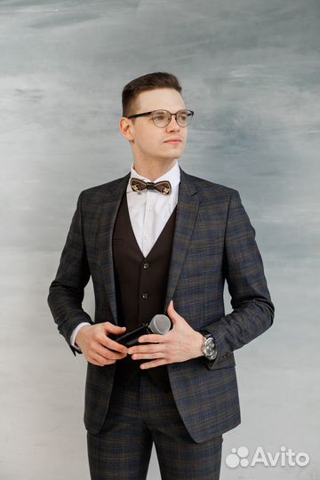 Ведущий (не тамада) на свадьбу/юбилей/выпускной