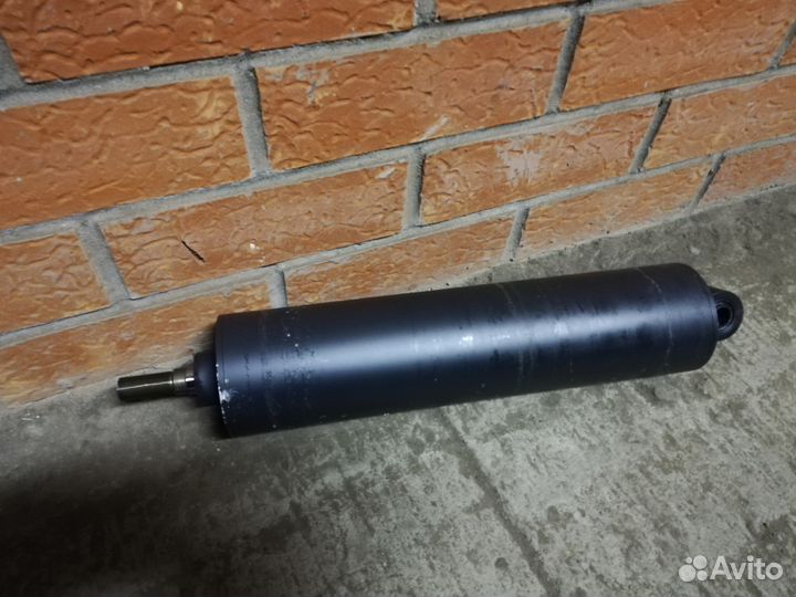 Продаю Главный цилиндр опускания Bucher CityFan