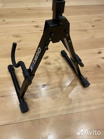 Стойка для гитары