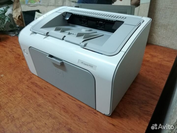 Принтер HP LaserJet p1102 отл сост