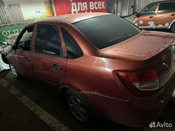 LADA granta в разборе