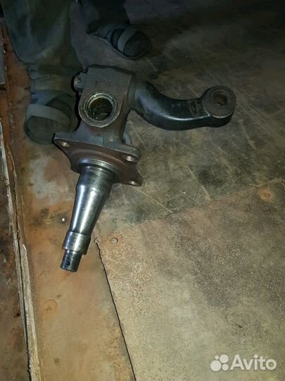 1 Кулак поворотный правый HD78 D4DD