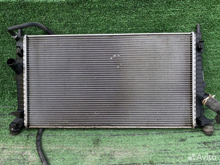 Радиатор охлаждения Volvo V50 MV43 MW 3M5H8005RK