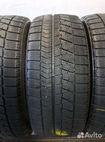 Bridgestone Blizzak VRX 215/50 R17 100Z