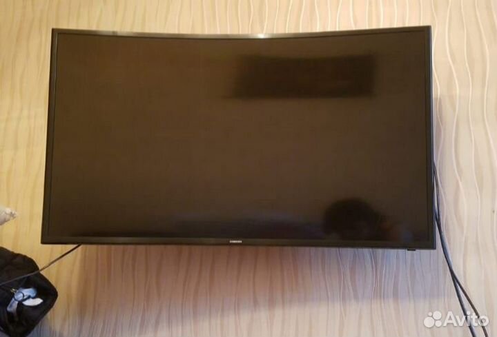 Curved UHD TV samsung
