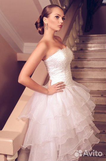 Продам бесподобное кремовое свадебное платье