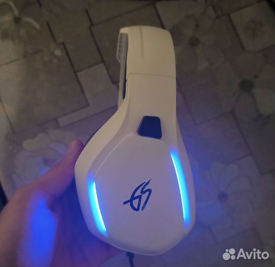 Проводные наушники с микрофоном