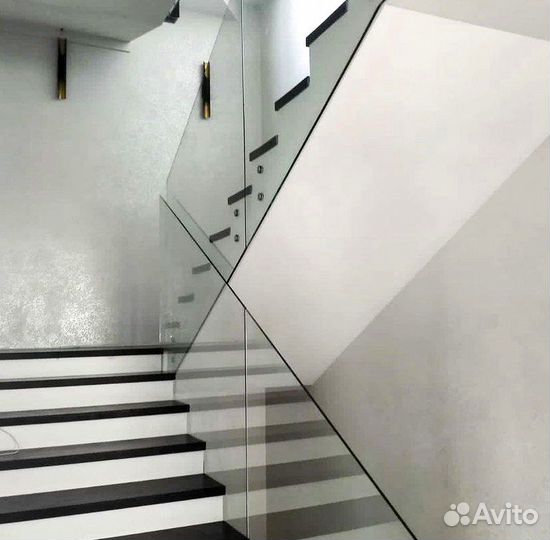 Ограждение для лестницы из ударопрочного стекла