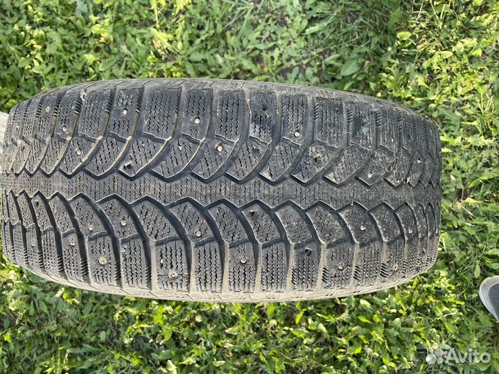 Bridgestone Blizzak Spike-01 225/60 R17