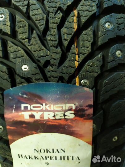 Nokian Tyres Hakkapeliitta 9 SUV 225/60 R17