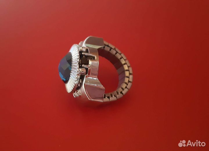 Часы-перстень Quartz