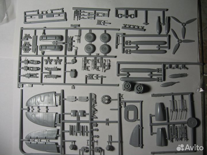 Сборная модель самолета 1/72