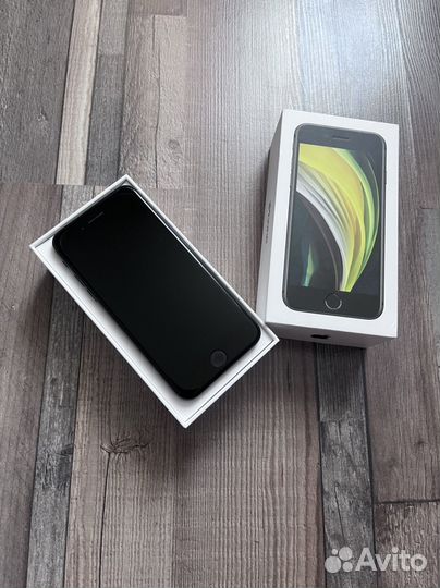 iPhone SE (2020), 64 ГБ