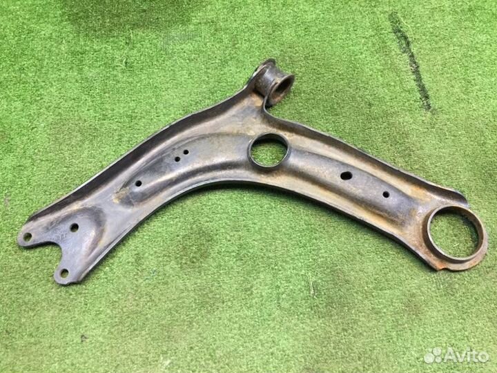 Рычаг передний нижний левый Volkswagen Tiguan DBG