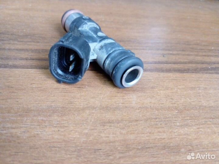 Форсунка инжекторная Citroen С4