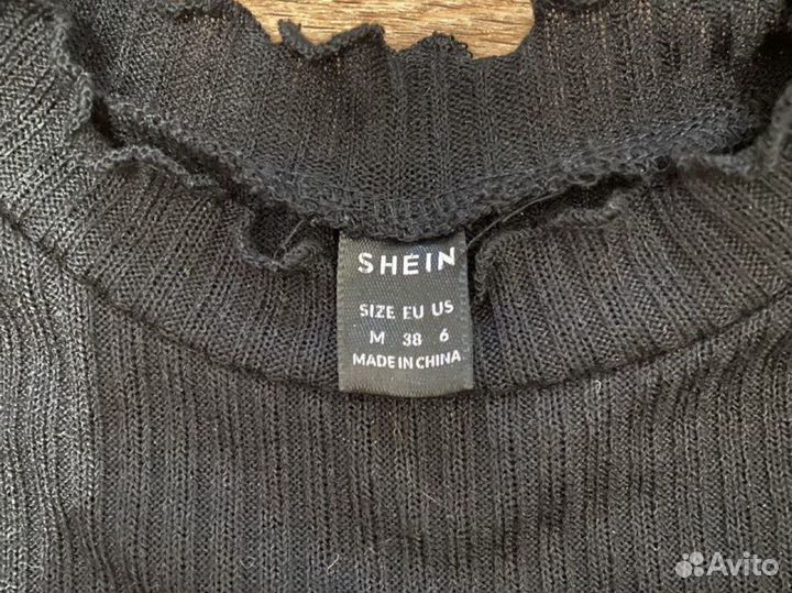 Топ с вырезом в виде сердца