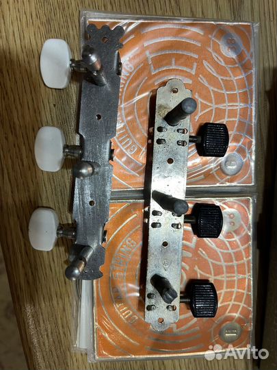 Струны и колки для гитары