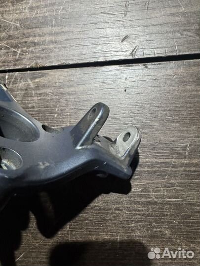 Кронштейн левой подножки r1150r Rockster