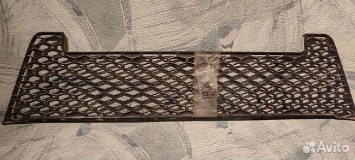 Решетка переднего бампера 