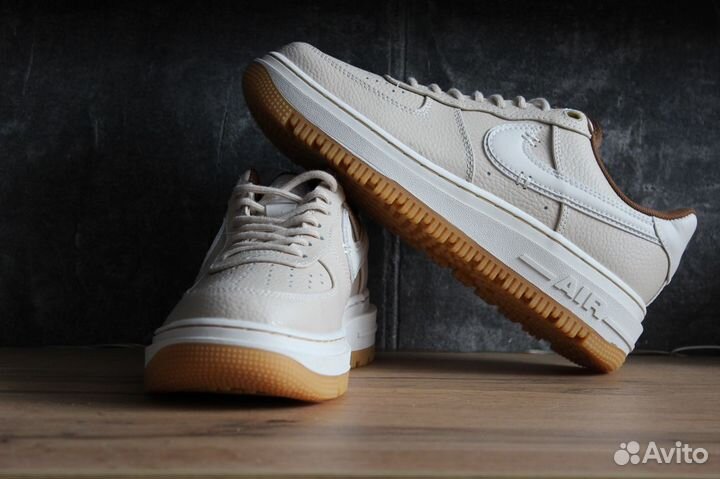 Кроссовки Nike Air Force 1 Luxe Low 43, 44