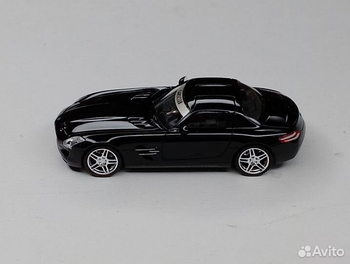 Mercedes Benz SLS (R197) 2010-2014. Roadster