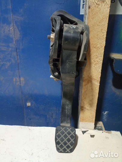 Педаль сцепления VAG 1K1721059BD