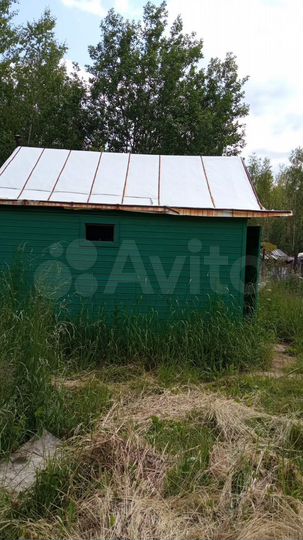 Дача 20 м² на участке 10 сот.