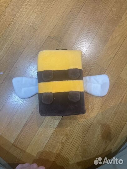 Плюшевая игрушка-пчела