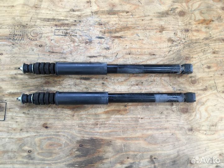 Амортизатор стойка задняя Logan Sandero сандеро