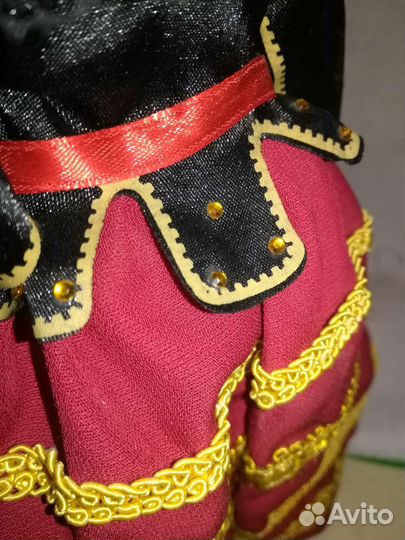 Кукла фарфоровая новая Испания