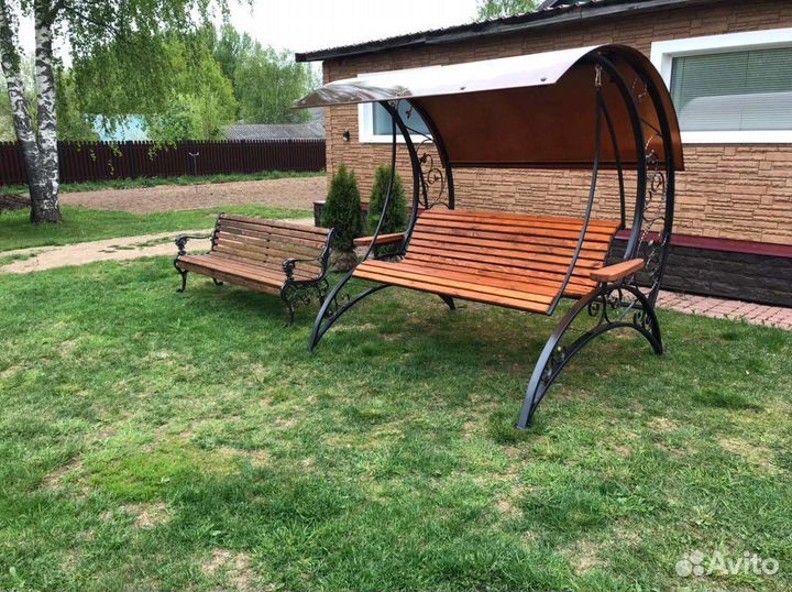 Садовые качели из дерева на дачу