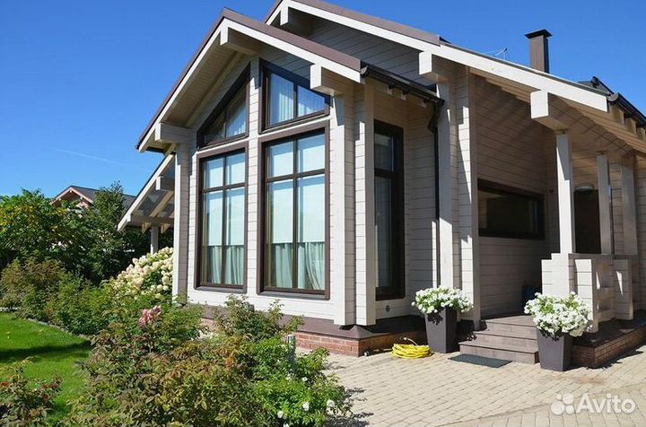 Окно в коттедж