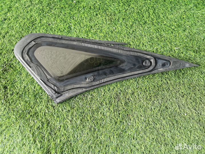 Форточка двери З.Л. Volvo S80 I