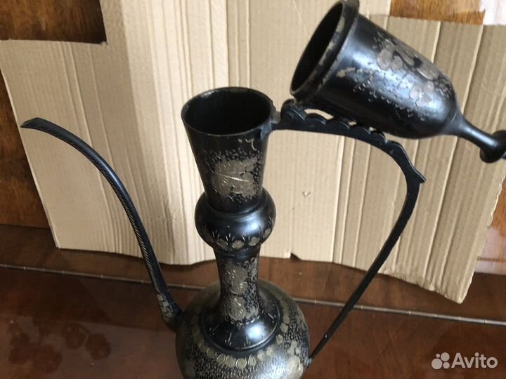 Кувшин металлический