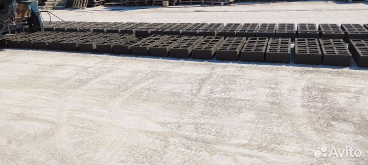 Блоки для строительства стеновые вибропрессованные