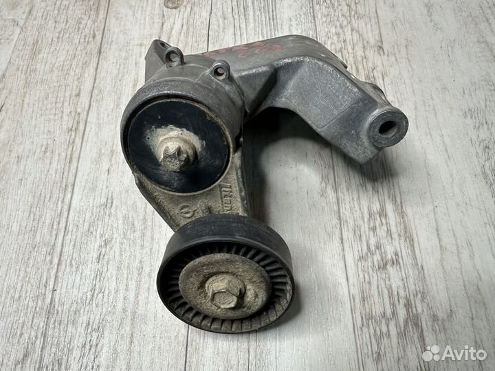 Кронштейн генератора Opel Astra G 1.6