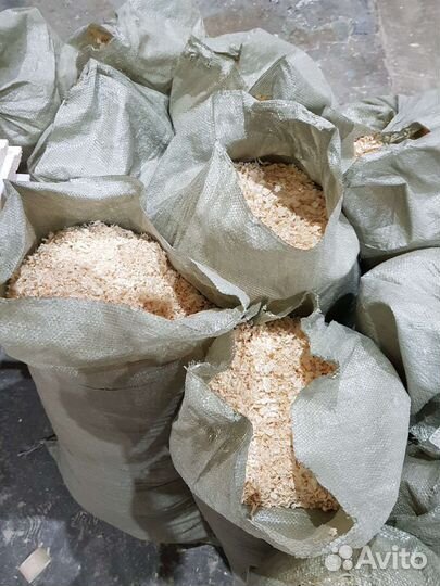 Опилки в мешках