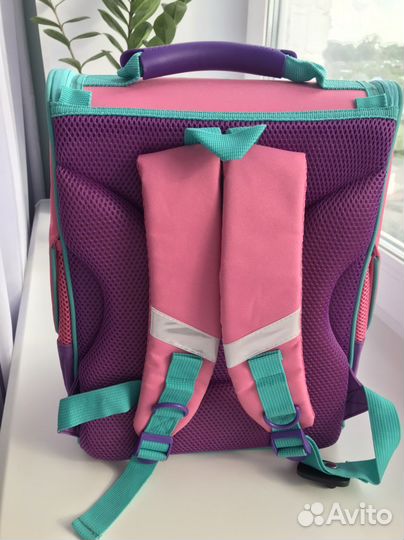 Рюкзак (ранец) школьный для девочки (новый)