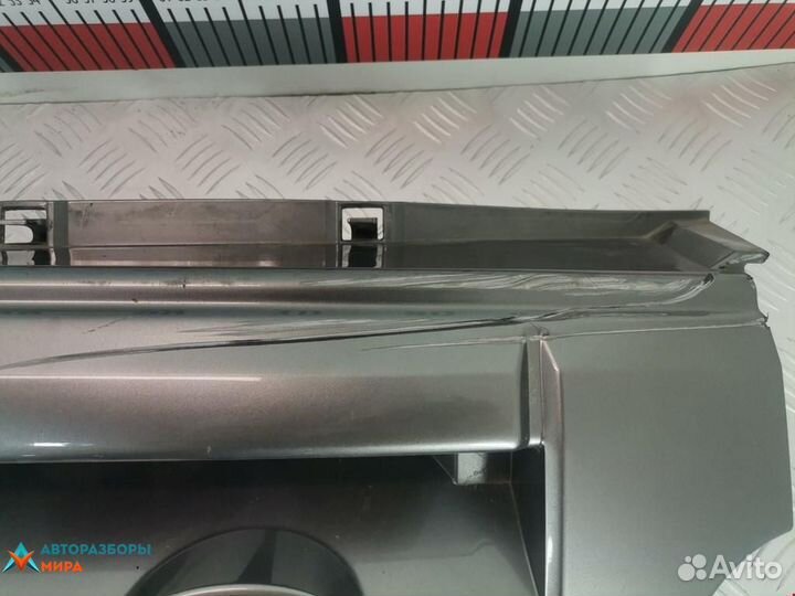 Решетка радиатора Land Rover Discovery 3 2006