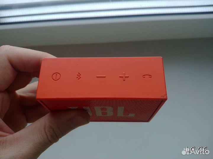 Портативная колонка JBL