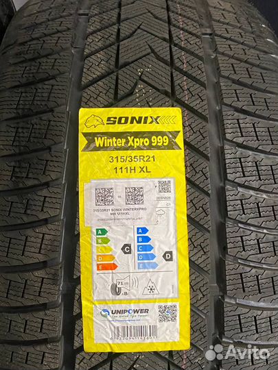 Sonix WinterXPro 999 315/35 R21 и 295/35 R21 111H