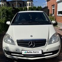 Mercedes-Benz A-класс 1.7 CVT, 2011, 180 000 км, с пр�обегом, цена 550 000 руб.