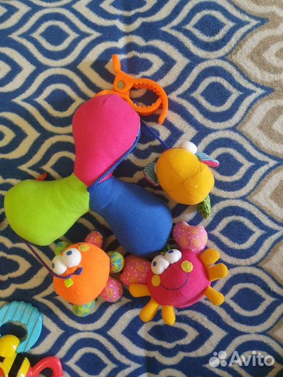 Детские игрушки, развивашки, мобиль, грызунок